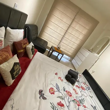 Comfort With Smart Tv & Netflix Larnaca